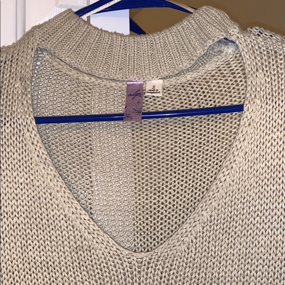 Sweater - Picture 3 of 5